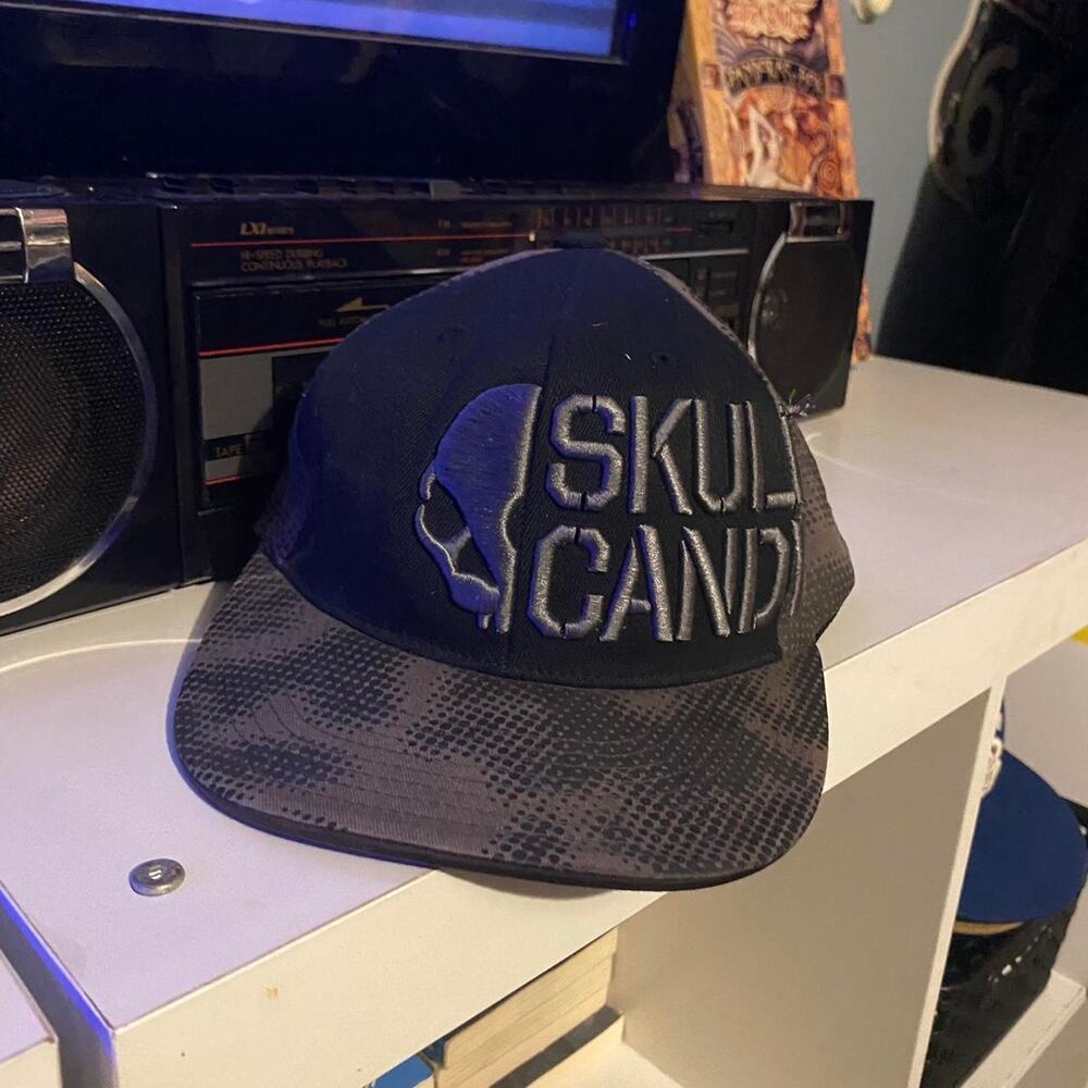 Fitted skull candy flex fit